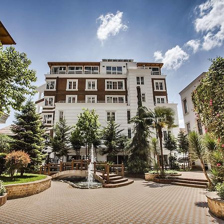 Prestige Hotel Tirana Bagian luar foto